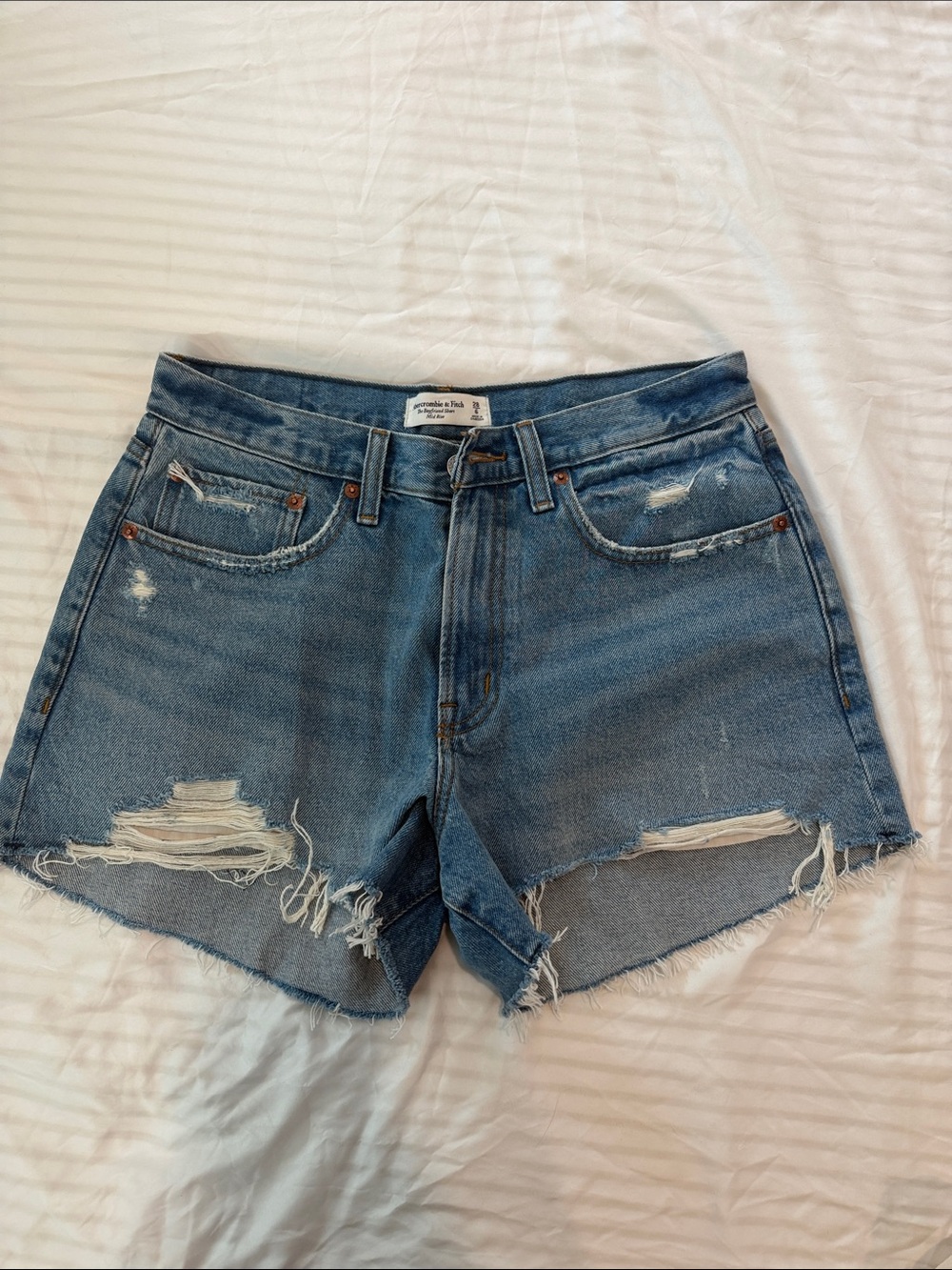 Abercrombie & Fitch Distressed Blue Denim Shorts the boyfriend short mid rise